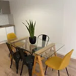 Proche Gare Apartament